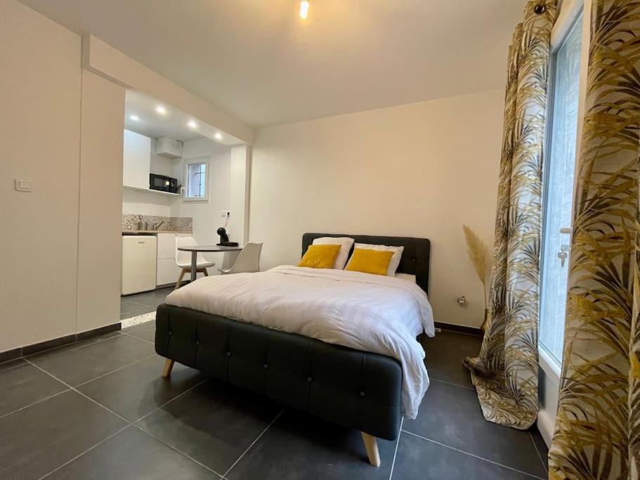Logement Cosy Cuisine / Terrasse / Bbq Ollioules Εξωτερικό φωτογραφία